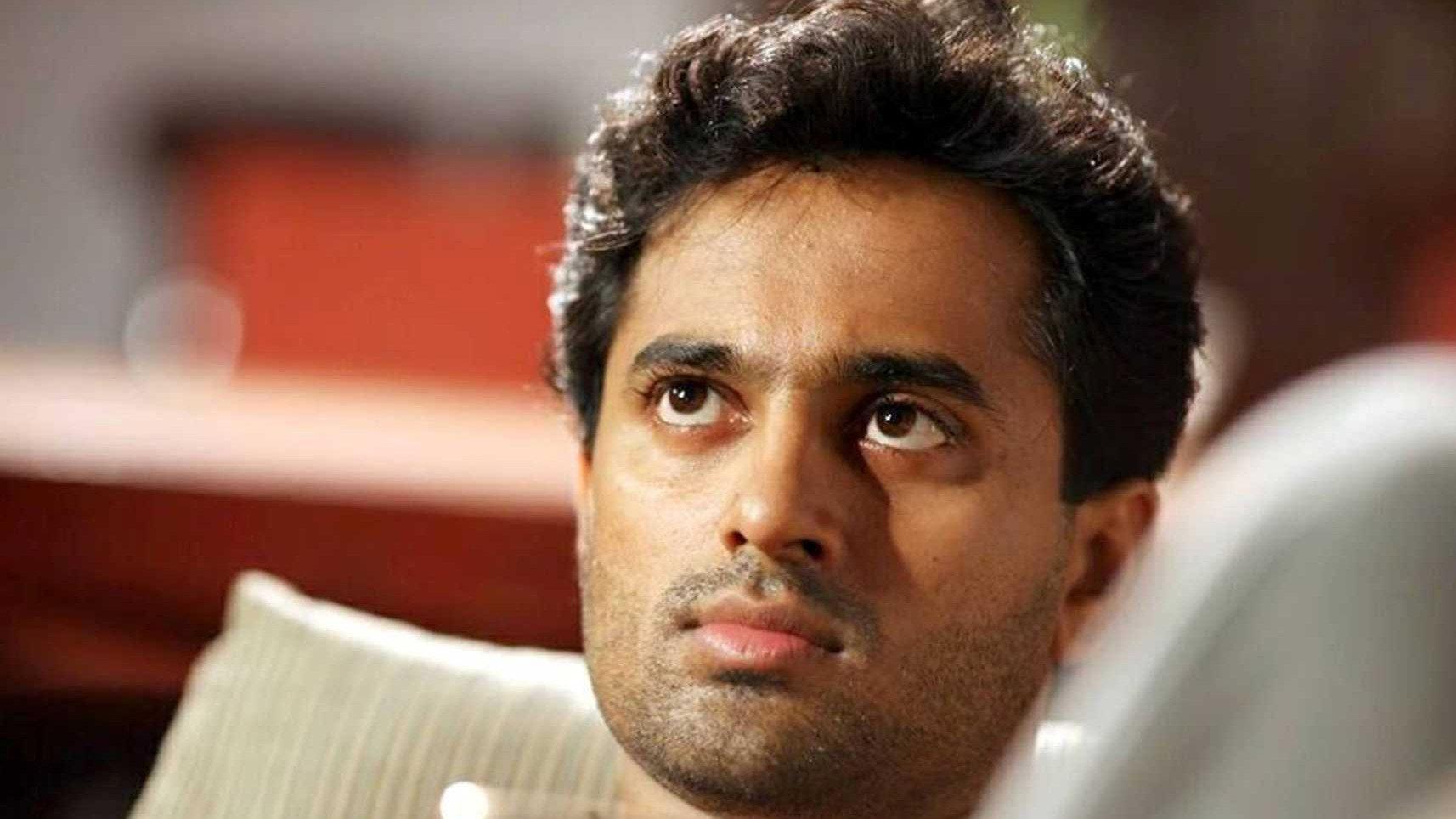 അവരുടെ രാവുകള്