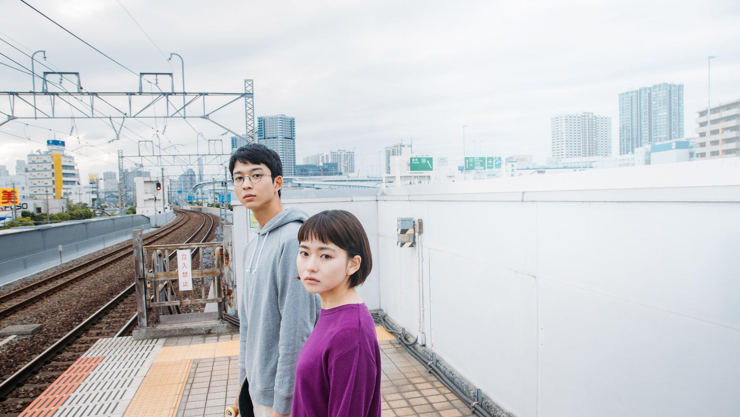 透视画男孩与全景画女孩