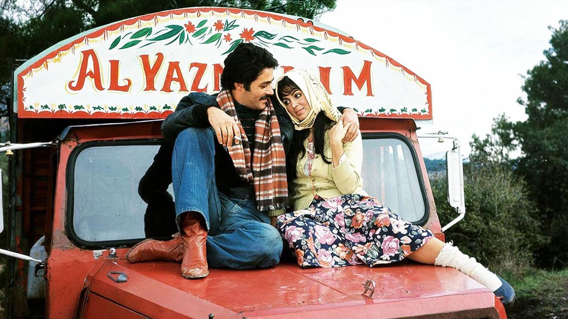 Selvi Boylum Al Yazmalım
