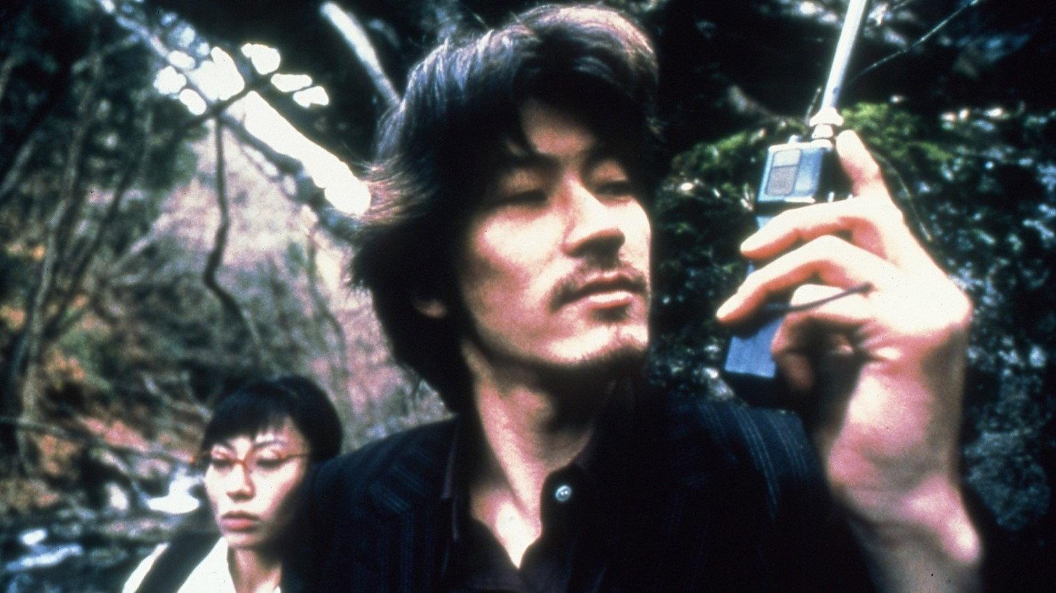 鲨皮男与蜜桃女