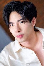 纳塔朋·迪洛那瓦立