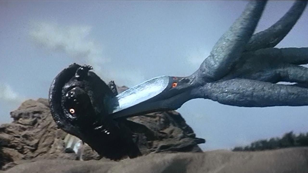 加美拉对宇宙怪兽拜拉斯
