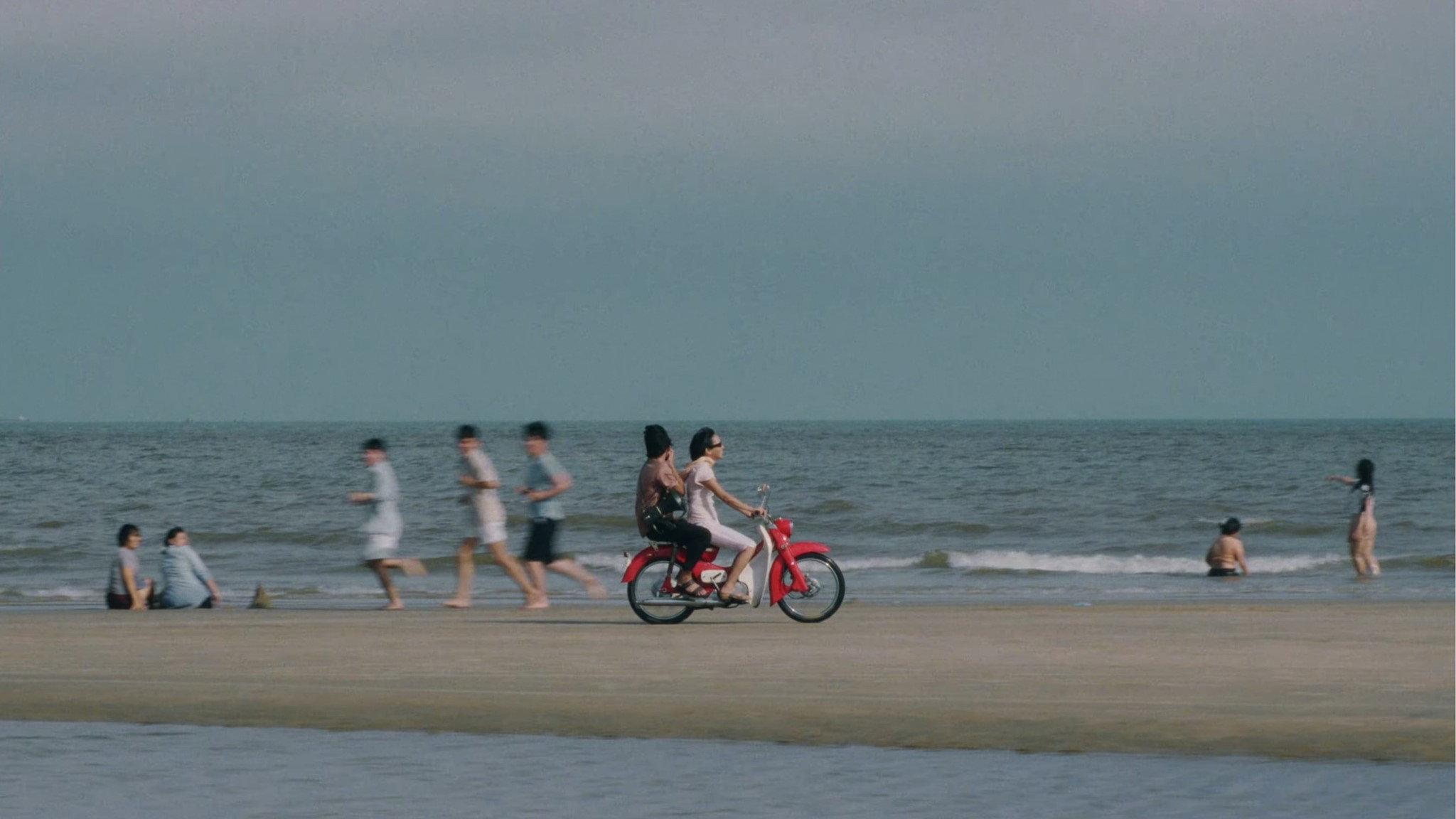 Chớp Bóng